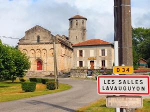 Maisons de vacances Holiday Home in Haute-Vienne near Nature Park, cleaning included : photos des chambres