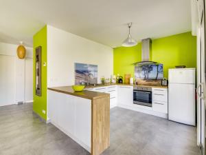 Maisons de vacances Maison contemporaine Biscarrosse, 7 pers., 3 ch., Wi-Fi, sur terrain 700m², proche activites et plages - FR-1-521-44 : photos des chambres