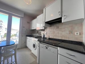 Appartements Appartement lumineux, proche plage, balcon, parking, WiFi - FR-1-239-962 : photos des chambres