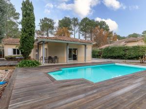 Maison 8 pers, piscine privée, wifi, proche golf à Biscarrosse - FR-1-521-231