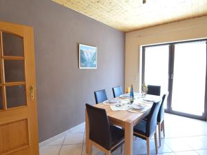 Apartment in Lirstal with Garden, cleaning included