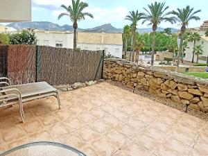 Bungalow house with communal pool, cleaning included