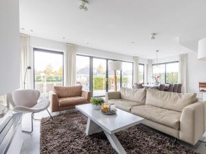 Wellness & Waterside Villa Escape, cleaning included