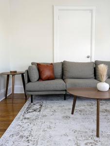 NYC in 30 Cozy Stylish Fleetwood Stay