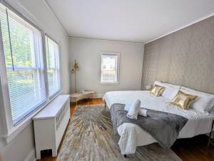 NYC in 30 Cozy Stylish Fleetwood Stay