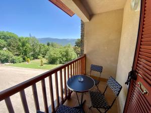 Appartements Formigueres - Appartement T2 Lumineux avec Terrasse, 3 Pers, Proche Pistes et Commerces - FR-1-758-29 : photos des chambres