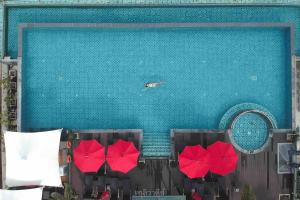 Beachfront Deluxe BR Infinity Pool Patong Phuket - 4hvězdičkové hotely ve městě Pláž Patong