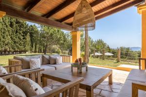 Casa Four charming Ibiza villa with sea view!