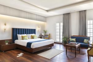 The Avenue Center Hotel