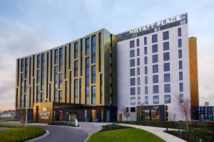 Hyatt Place Melbourne, Essendon Fields