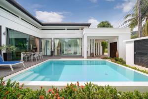 Tropical Bliss, Magnificent 2BR Villa Isawan with Saltwater Pool, Rawai