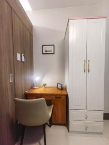 1BR Condotel with Balcony at FAME Residences #FM37-1