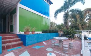 RedDoorz @ Boondocks Cabins Resort