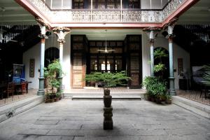 Cheong Fatt Tze - The Blue Mansion