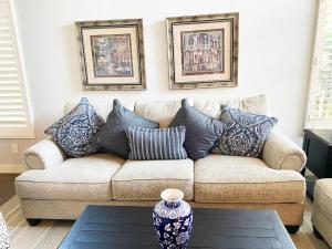 Mountain View • Pool House