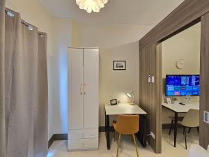 1BR Condotel with Balcony at FAME Residences #FM50-1