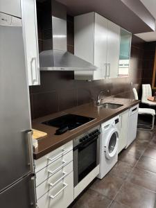 Mirador playa do Con, Chill-Out de lujo, vistas al mar, con piscina y parking gratis