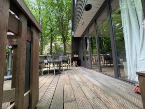 Chalet Séquoia 138 Nature, piscine et chien bienvenu à Durbuy