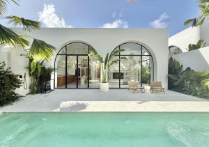 Dolce x The Young Villas