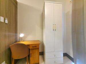 1BR Condotel with Balcony at FAME Residences #FM47-1