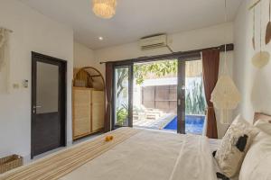 Cozy villa 2bdr in Seminyak , pool,800m beach