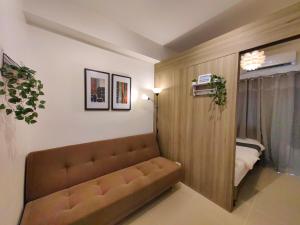 1BR Condotel with Balcony at FAME Residences #FM53-1