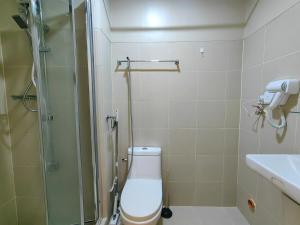 1BR Condotel with Balcony at FAME Residences #FM53-1