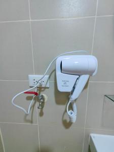 1BR Condotel with Balcony at FAME Residences #FM53-1