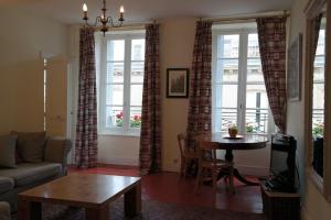 Appartements Penthouse Apartment overlooking Place Carnot : photos des chambres