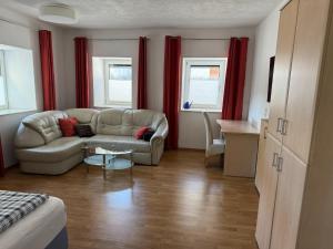 Apartment in the center of Fügen with terrace