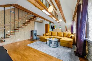 Stylish Old Town Apartment With Sauna