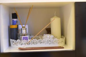 Central Apartment with Fireplace & Cathedral View