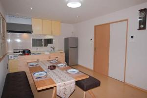 ueno,asakusa,akihabara,ginza area!hibiya line minowa wlak for 8 min ,5ldk for 9 people