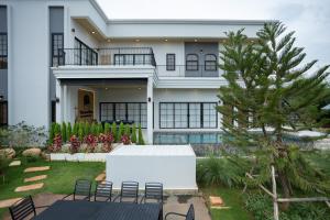 Tierra en Sierra เทียร์ร่า เอน เซียร์ร่า