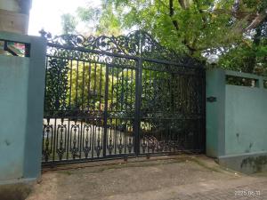 Private Guest Room 3 Bunks & Bath Rathanapitiya