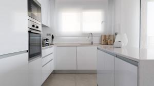 SUNSET CLIFFS horizon apartment