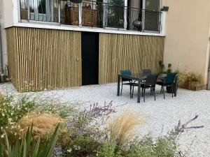 Chambre indépendante 10min circuit 24h tramway