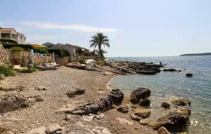 Two Bedroom Amazing Apartment In Milna