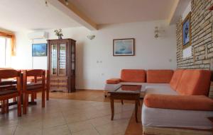 Two Bedroom Amazing Apartment In Milna