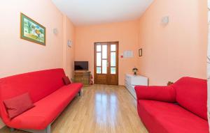 Cozy Apartment In Makarska With Wifi - Csc851