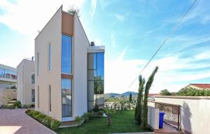 Cozy Apartment In Murter - Csv283