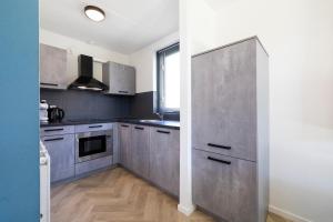 Vacation house with sunny garden near lake