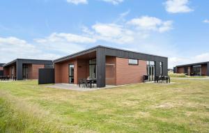 4 Bedroom Beautiful Home In Ringkøbing