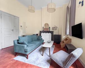 Bel appartement lumineux-Avignon centre, vue le Palais des Papes depuis la loggia