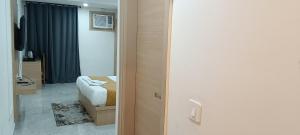Hotel Castle Inn Near Yashobhoomi
