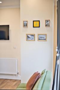 Staycation in Stratford E15 ideal for 3