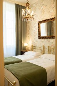 Two-Bedroom Suite (5 Adults) room in Hotel Pendini