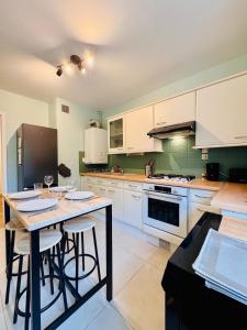 Appartements Refuge moderne a Quimper avec lit King Size : photos des chambres