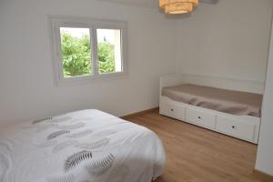 Villas Confortable Villa de vacances et sa piscine a Cuges les pins a 2km OK Corral 20km plages : photos des chambres