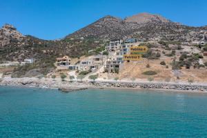 Petrina 3 villa by the sea